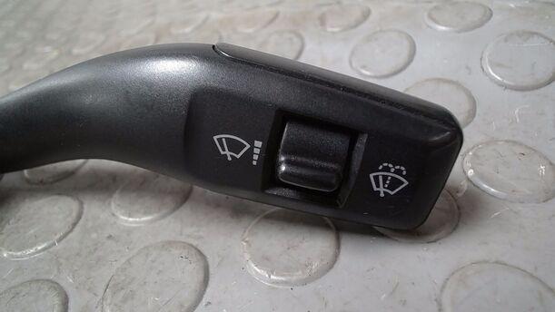 Foto: SCHEIBENWISCHERSCHALTER eines Audi A4 1.6 GL