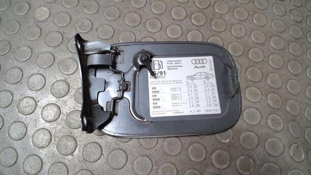 Foto: TANKKLAPPE/ TANKDECKEL eines Audi A4 1.6 GL