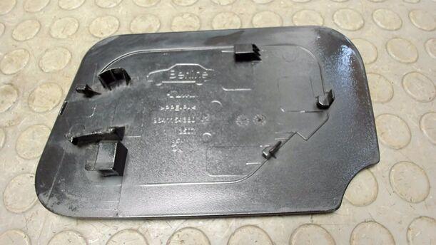 Foto: TANKKLAPPE / TANKDECKEL eines Peugeot 407 HDi 205 Bi-Turbo Automatik GL