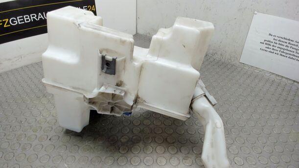 Foto: SCHEIBENWASCHBEHÄLTER ( SWR ) eines Peugeot 407 HDi 205 Bi-Turbo Automatik
