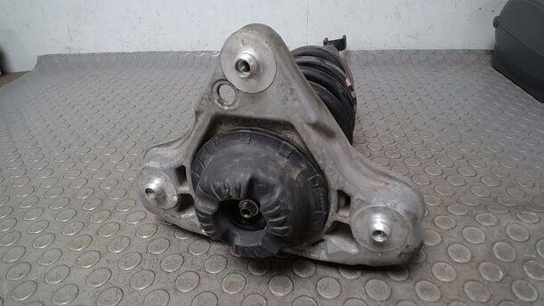 Foto: FEDERBEIN VORN LINKS eines Audi A4 1.6