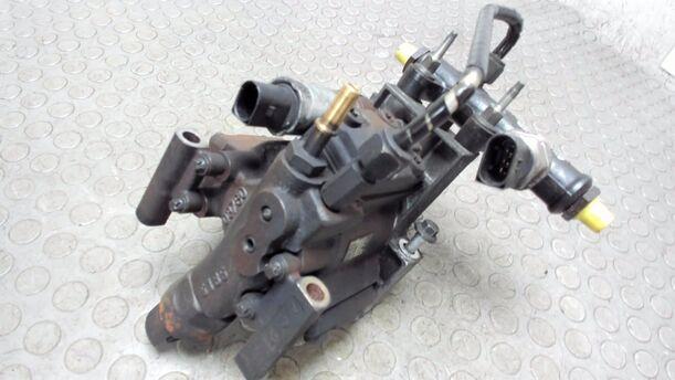 Foto: DIESELEINSPRITZPUMPE eines Peugeot 407 HDi 205 Bi-Turbo Automatik