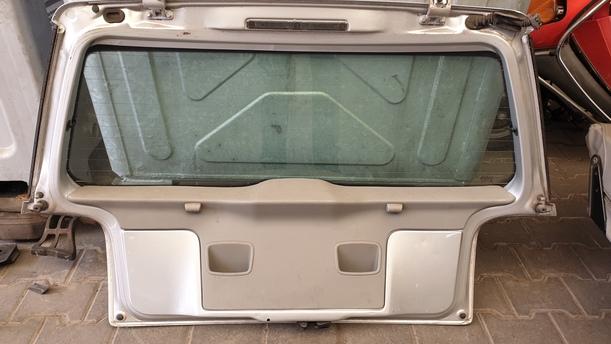 Foto: HECKKLAPPE/ HECKDECKEL ( AB 2000 ) eines Seat Arosa 1.0