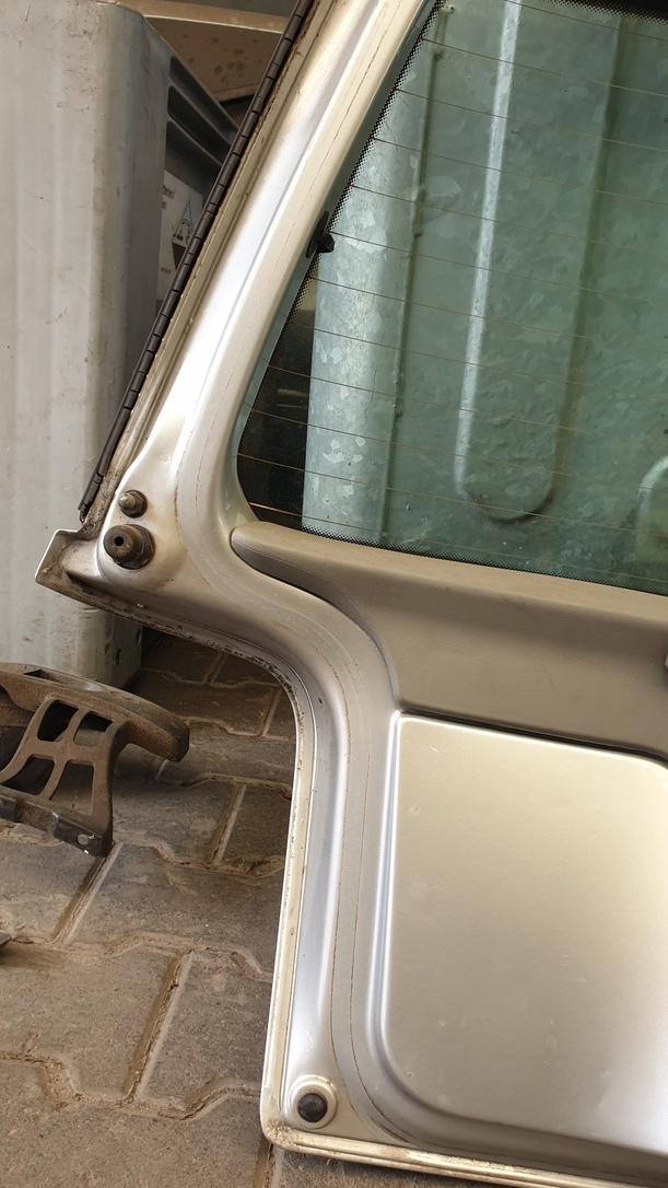 Foto: HECKKLAPPE/ HECKDECKEL ( AB 2000 ) eines Seat Arosa 1.0
