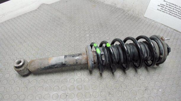 Foto: FEDERBEIN VORNE LINKS eines Peugeot 407 HDi 205 Bi-Turbo Automatik