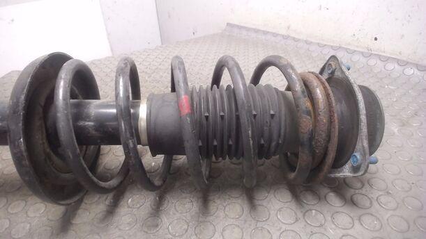 Foto: FEDERBEIN VORNE LINKS eines Ford Sierra Turnier CLX (LX)