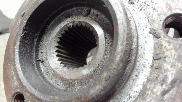 Foto: ACHSSCHENKEL VORNE LINKS eines Peugeot 407 HDi 205 Bi-Turbo Automatik CLX (LX)