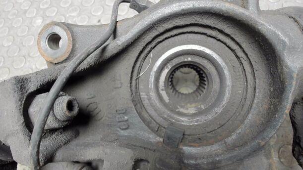 Foto: ACHSSCHENKEL VORNE LINKS eines Peugeot 407 HDi 205 Bi-Turbo Automatik CLX (LX)