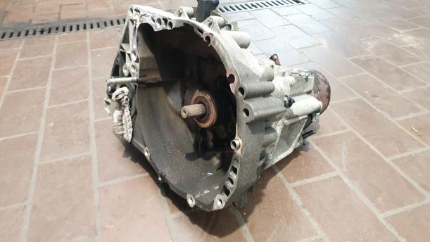 Foto: SCHALTGETRIEBE 5-GANG eines Nissan Almera 1.5 dCi XL