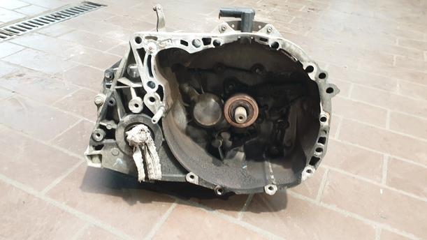 Foto: SCHALTGETRIEBE 5-GANG eines Nissan Almera 1.5 dCi XL
