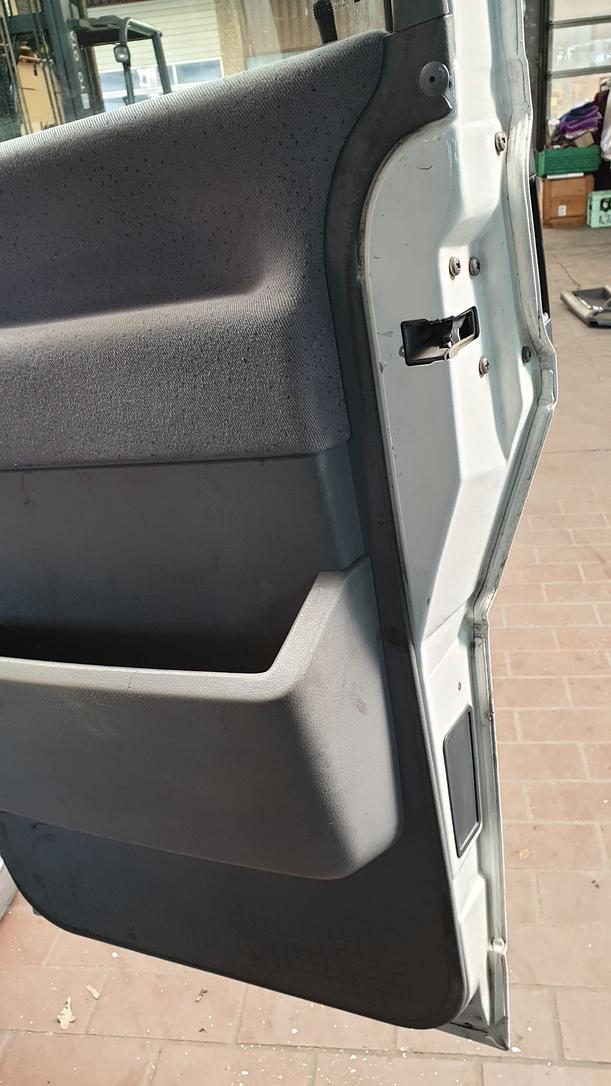 Foto: TÜR VORNE RECHTS eines VW Multivan T4 CLX (LX)