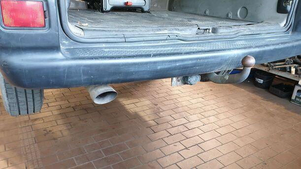Foto: STOSSFÄNGER / STOßSTANGE HINTEN eines VW Multivan T4 CLX (LX)