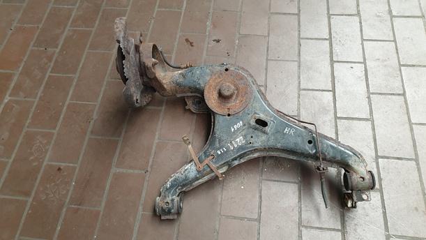 Foto: QUERLENKER HINTEN RECHTS eines VW Multivan T4 Si
