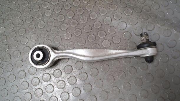 Foto: QUERLENKER OBEN HINTEN LINKS eines Audi A4 1.6 Si