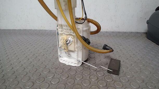 Foto: KRAFTSTOFFPUMPE eines Audi A4 1.6 Si