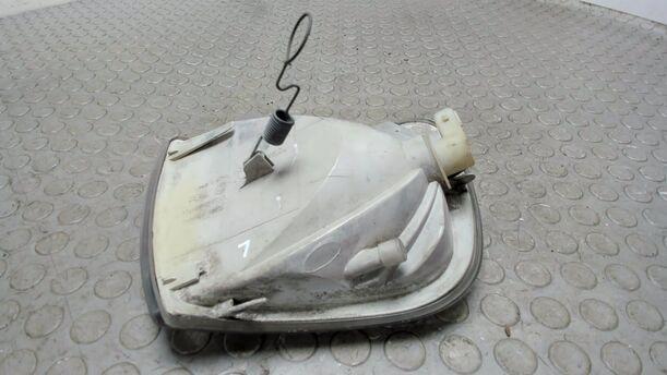 Foto: BLINKER VORNE LINKS eines VW Multivan T4 Si