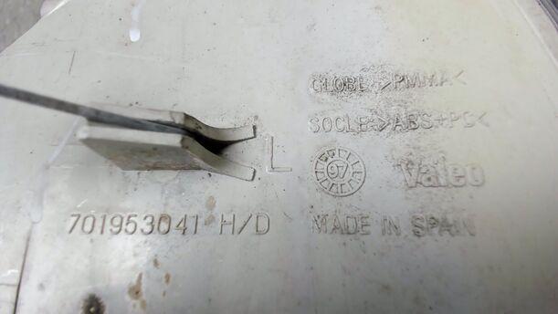 Foto: BLINKER VORNE LINKS eines VW Multivan T4 Si