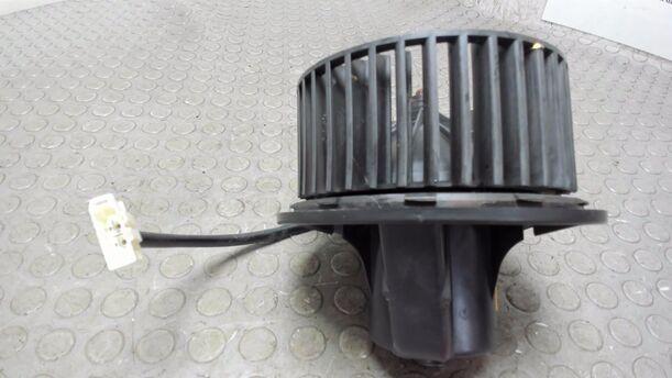 Foto: HEIZUNGSGEBLÄSE eines VW Multivan T4 Si