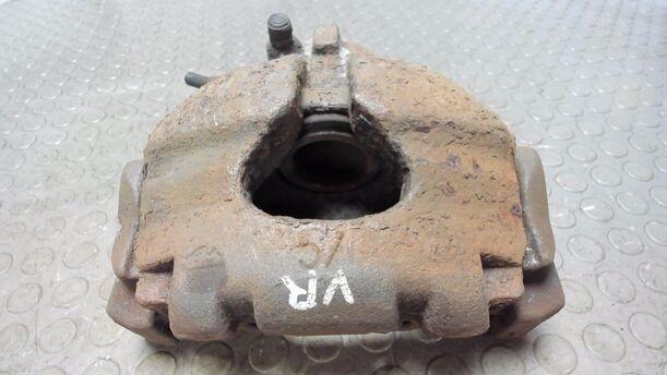 Foto: BREMSSSATTEL VORNE RECHTS eines VW Multivan T4 Si