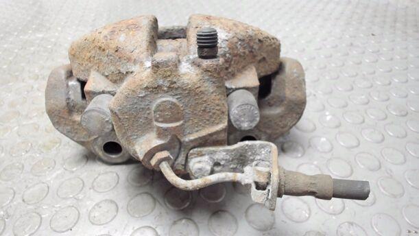Foto: BREMSSSATTEL VORNE RECHTS eines VW Multivan T4 Si