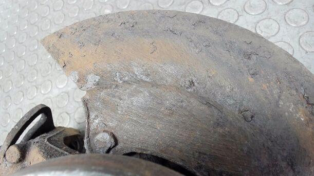 Foto: ACHSSCHENKEL VORNE LINKS eines VW Multivan T4 Si