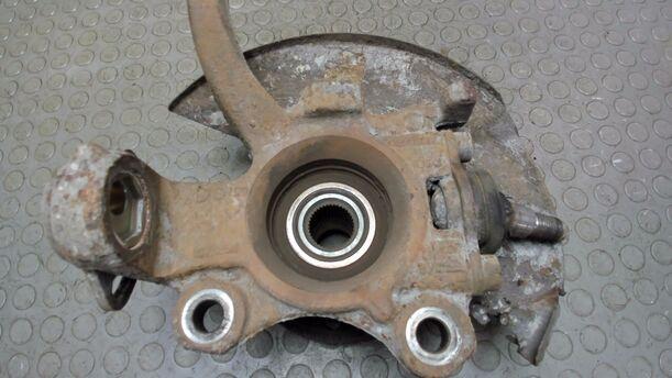 Foto: ACHSSCHENKEL VORNE RECHTS eines VW Multivan T4 Si