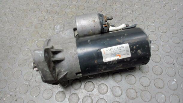 Foto: ANLASSER / STARTER eines VW Multivan T4 Si