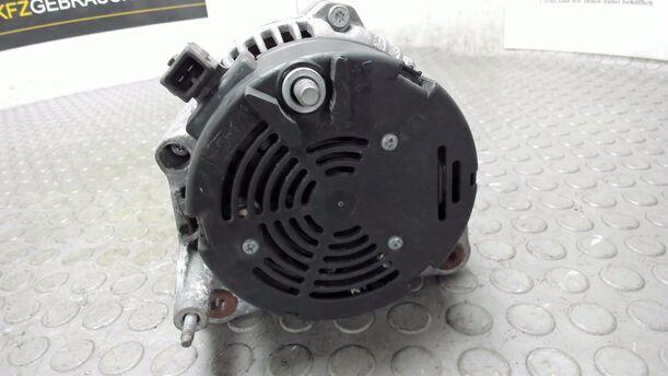 Foto: LICHTMASCHINE / GEENRATOR ( 90A ) eines VW Multivan T4 Si
