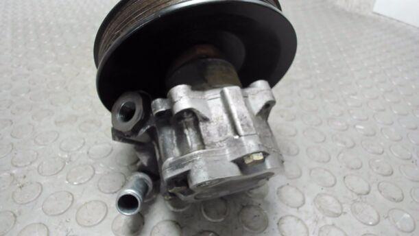 Foto: SERVOPUMPE eines VW Multivan T4 Si