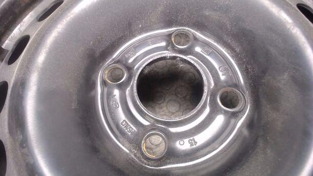 Foto: STAHLFELGE 6X15 ET49 eines Opel Corsa 1.0 12V Si