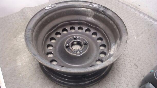 Foto: STAHLFELGE 6X15 ET49 eines Opel Corsa 1.0 12V Si