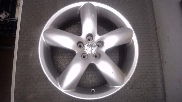Foto: ALUFELGE 8X18 ET41 eines Peugeot 407 HDi 205 Bi-Turbo Automatik Si