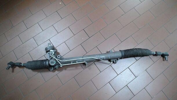 Foto: SERVOLENKUNG/ LENKGETRIEBE eines Audi A4 1.6 Si