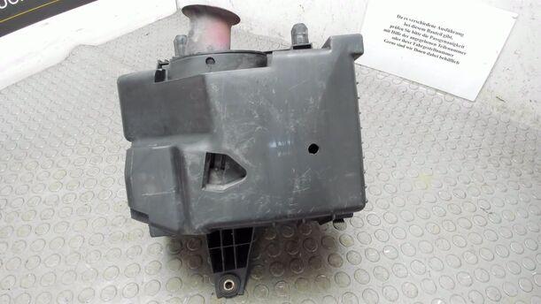 Foto: LUFTFILTERKASTEN eines VW Multivan T4 TDI Si