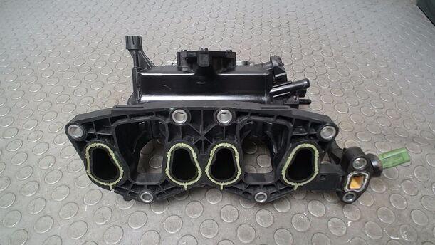 Foto: ANSAUGKRÜMMER eines Fiat Panda 1.1 Si
