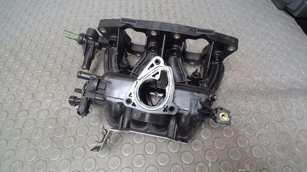 Foto: ANSAUGKRÜMMER eines Fiat Panda 1.1 Si