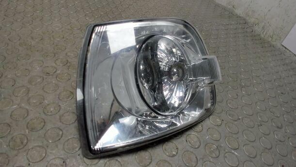 Foto: BLINKER VORNE LINKS eines VW Multivan T4 TDI Si
