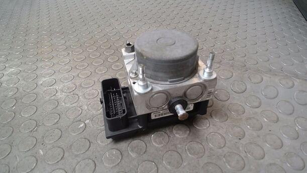 Foto: HAUPTBREMSAGGREGAT ABS eines Fiat Panda 1.1 Si