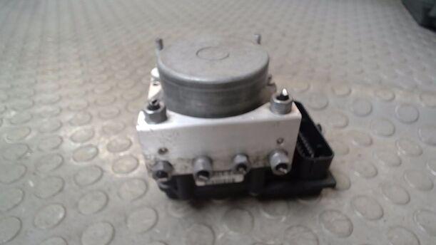 Foto: HAUPTBREMSAGGREGAT ABS eines Fiat Panda 1.1 Si