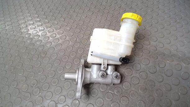 Foto: HAUPTBREMSZYLINDER ( TRW ) eines Fiat Panda 1.1 Si