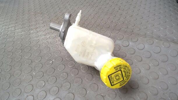 Foto: HAUPTBREMSZYLINDER ( TRW ) eines Fiat Panda 1.1 Si