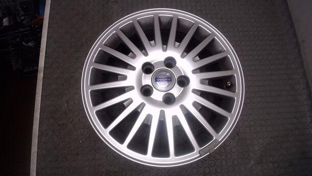 Foto: ALUFELGE 6,5X16 ET52,5 eines Volvo V50 2.0D DPF Si