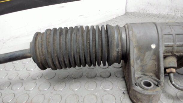 Foto: SERVOLENKUNG eines VW Multivan T4 TDI Si