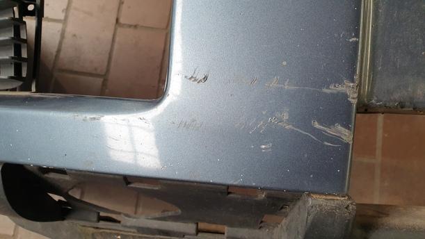 Foto: STOSSFÄNGER / STOSSSTANGE VORNE ( VOR FACELIFT ) eines Opel Omega Caravan 2.0 16V Si