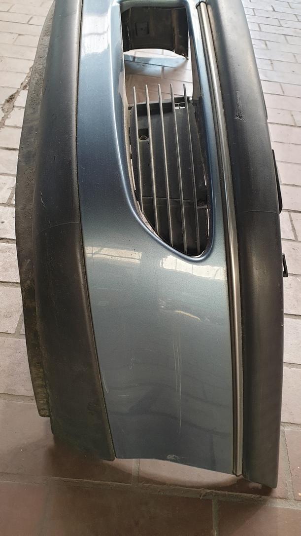 Foto: STOSSFÄNGER / STOSSSTANGE VORNE ( VOR FACELIFT ) eines Opel Omega Caravan 2.0 16V Si