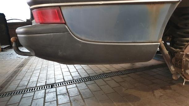 Foto: STOSSFÄNGER / STOSSSTANGE HINTEN ( VOR FACELIFT ) eines Opel Omega Caravan 2.0 16V Si