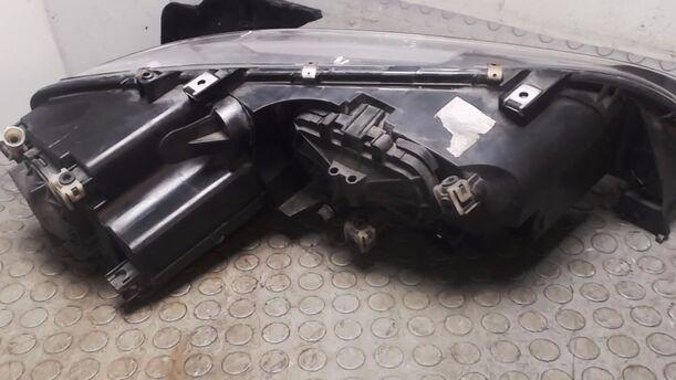 Foto: SCHEINWERFER LINKS eines Mazda 6 Sport Kombi 2.0 CD DPF Si