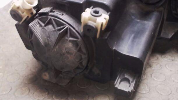 Foto: SCHEINWERFER LINKS eines Mazda 6 Sport Kombi 2.0 CD DPF Si