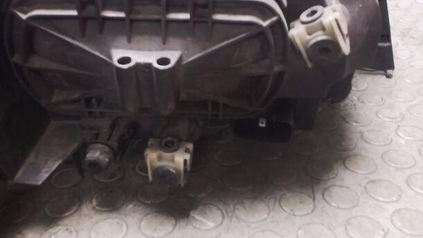 Foto: SCHEINWERFER LINKS eines Mazda 6 Sport Kombi 2.0 CD DPF Si