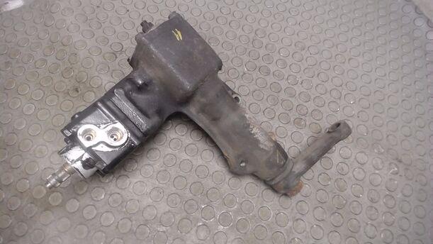 Foto: PUMPE SERVOLENKUNG / SERVOPUMPE eines Opel Omega Caravan 2.0 16V Si